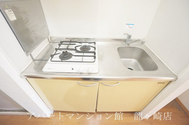 パークサイド松ヶ丘のキッチン