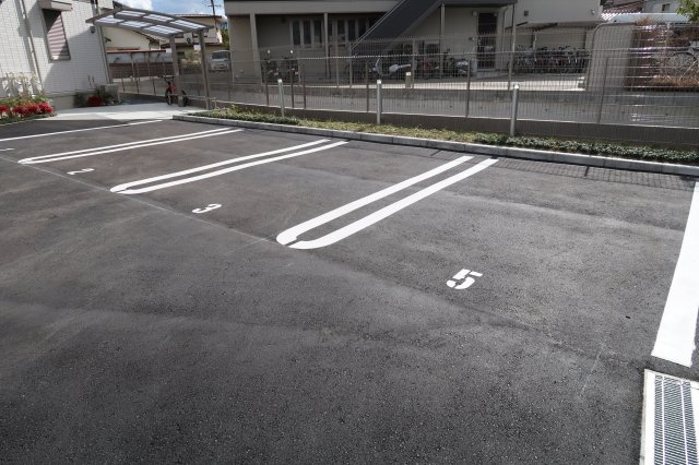 ＪＯＹＥＵＸの駐車場|敷地内駐車場