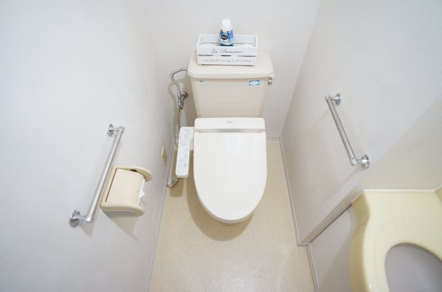 【トイレ】 | 三田カルチャータウン・リフォレK棟503号室　関学女子専用シェアハウス | 落ち着いた色調のトイレです