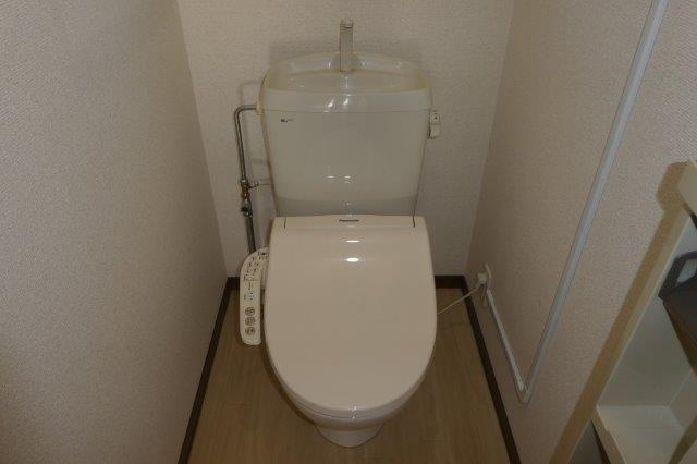 ジョワイユーマーサＢのトイレ|ウォシュレット