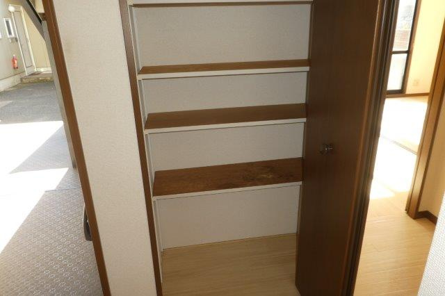 ジョワイユーマーサＢの収納|廊下収納