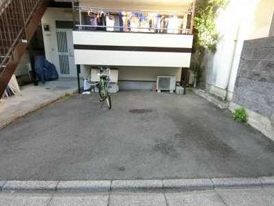 【駐車場】 | メゾンヤシキ