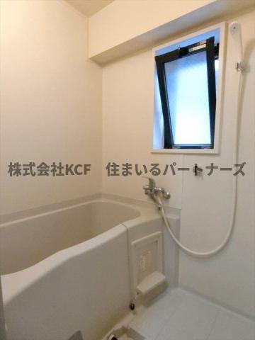 みついビルの浴室|落ち着いた空間のお風呂です