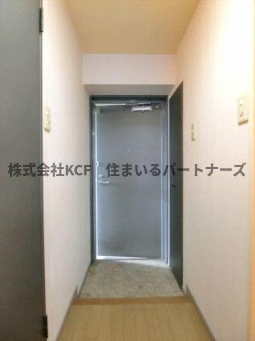 みついビルの玄関|収納もある玄関です
