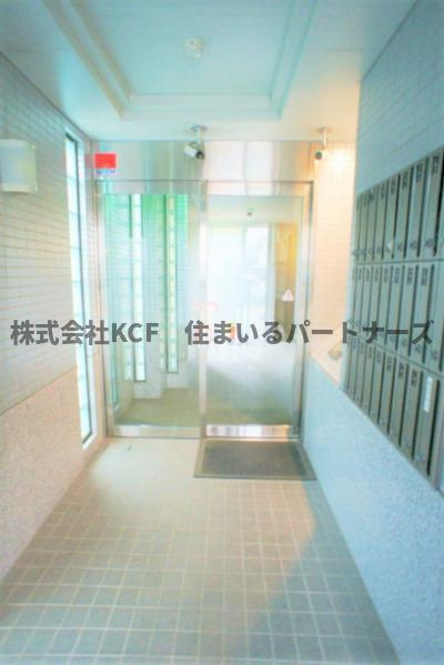 みついビルのロビー|落ち着いたロビーです