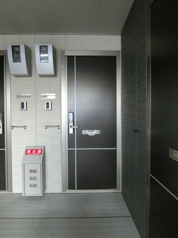 パルト　ルミエールの玄関