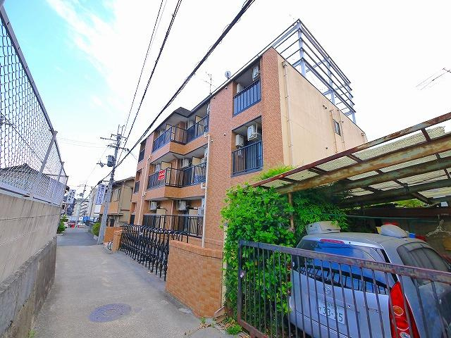 奈良パークヒルズの外観