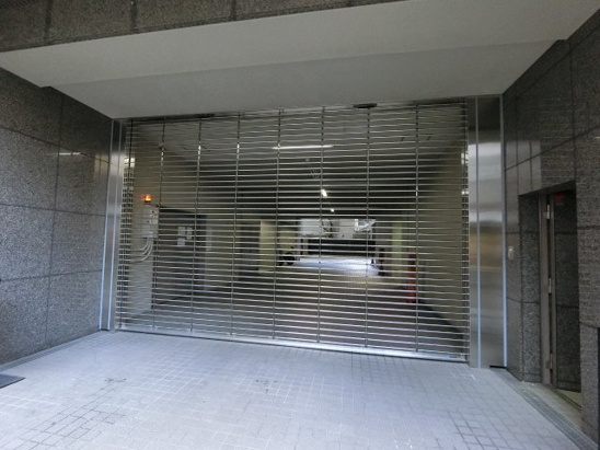 【エントランス】