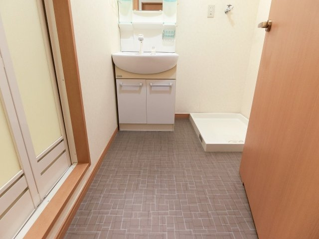 サンモール梅満の洗面所|忙しい朝には欠かせない洗面所です