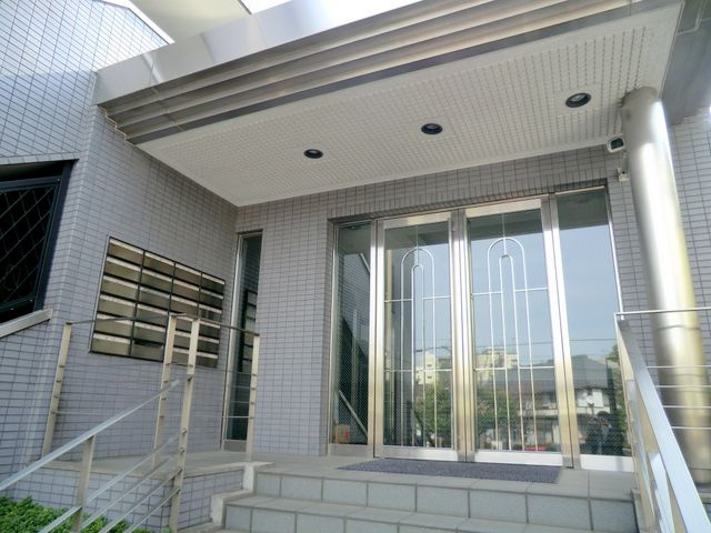 ガーデンヒルズ山王のエントランス