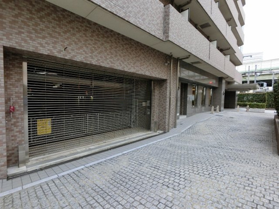 【エントランス】