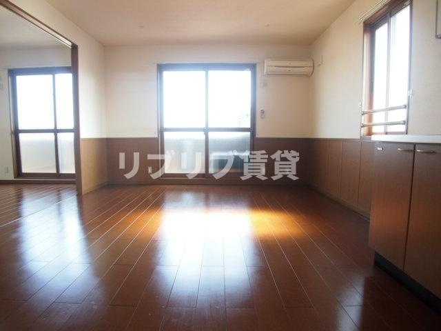 セジュール山の根の居間・リビング