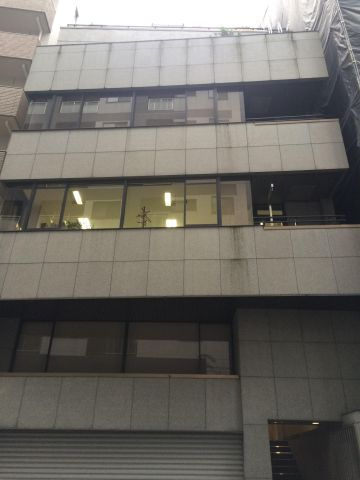 サンビルの外観