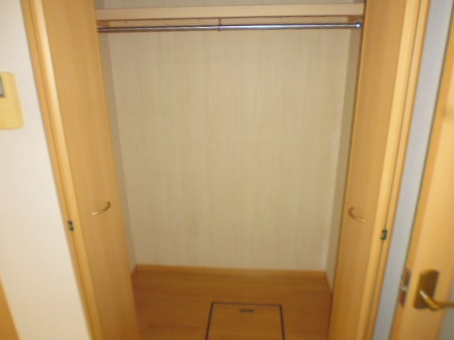 シャンロジュマンの収納|クローゼット