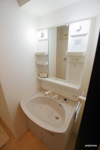 パルクレール　仲介手数料無料の洗面所