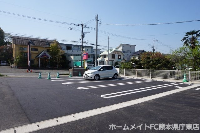 熊本市東区戸島２丁目のアパートの駐車場