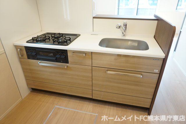 熊本市東区戸島２丁目のアパートのキッチン