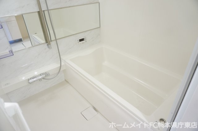 熊本市東区長嶺東４丁目のアパートの浴室
