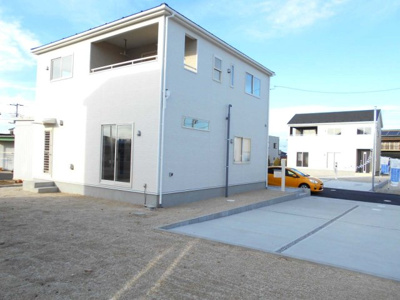 【外観】 | 新築　加須市　鴻茎　全8棟　6号棟　109坪 | 建物外観を気になさる方へ、見た目の良い物件です