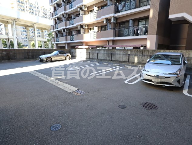 【駐車場】 | エンブレイス博多駅南 | エンブレイス博多駅南の駐車場