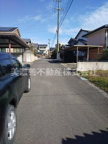 ５４４５４　岐阜市加野土地の前面道路含む現地写真