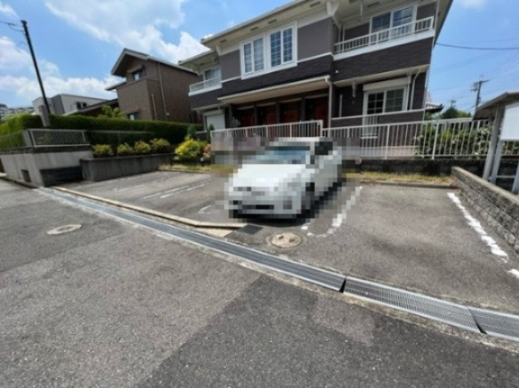 シュティルの駐車場