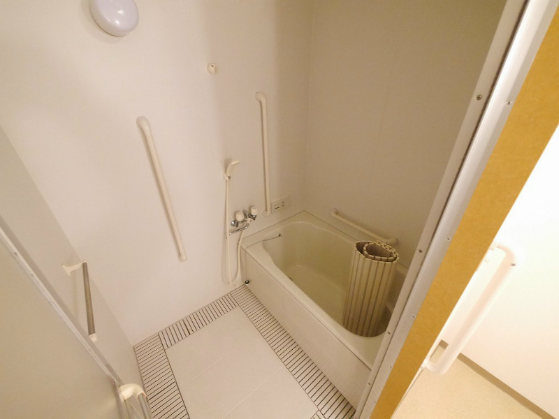 クレール塩屋の浴室
