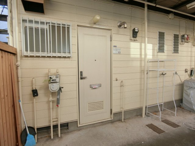 【エントランス】 | サニークレール2号棟 | 玄関前