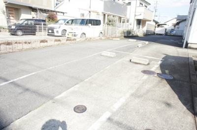 【駐車場】 | Yハイムフリューゲル