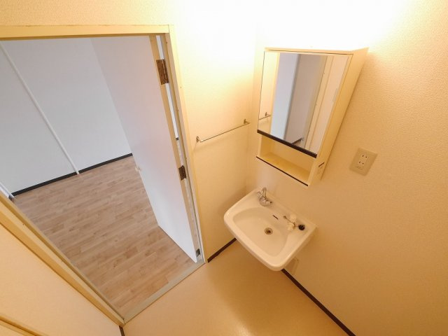 芦屋浜高層（若葉）の独立洗面台