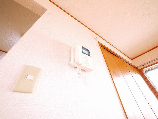 ルーチェ本町のセキュリティ|モニター付きインターホンです