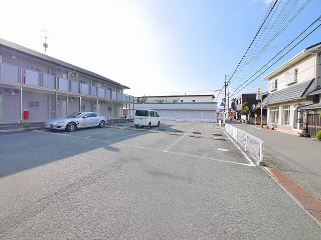 ルーチェ本町の駐車場|駐車場です