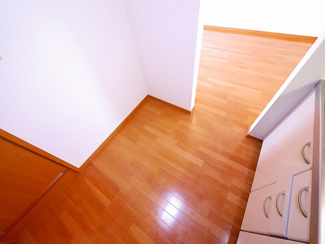 ルーチェ本町のキッチン|コンパクトなキッチンで掃除もラクラク