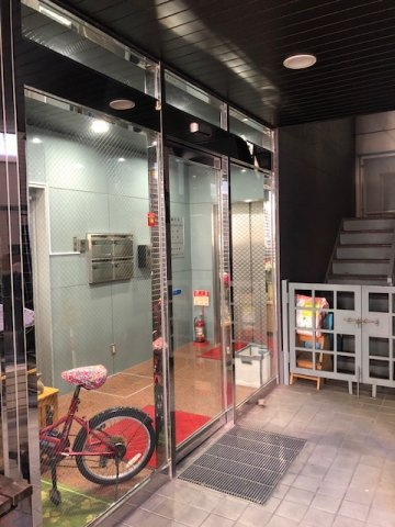 波崎ビルのエントランス