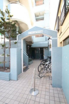 【エントランス】 | ラ・ルース国立