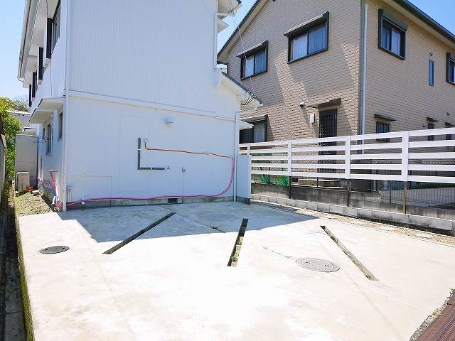 平城京借家の駐車場|カースペースがあります