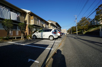 【駐車場】