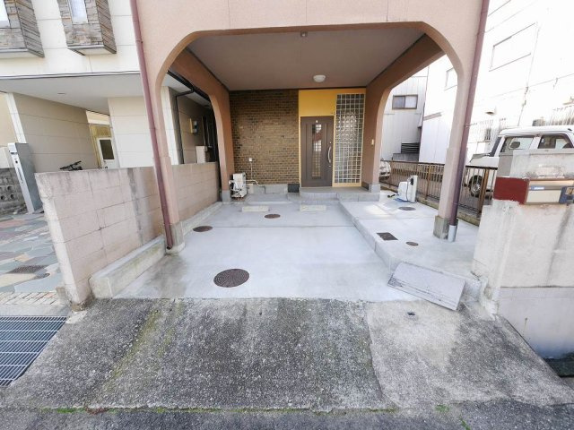 王塚台5丁目戸建の駐車場