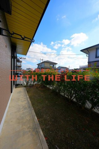 ハイカムール津福【10,000円キャッシュバック対象物件】のバルコニー