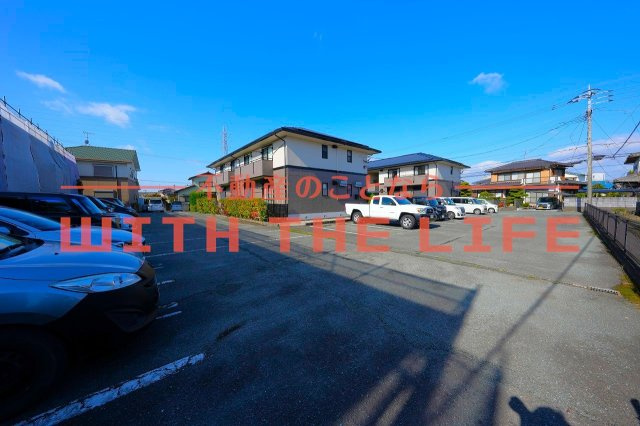 ハイカムール津福【10,000円キャッシュバック対象物件】の駐車場