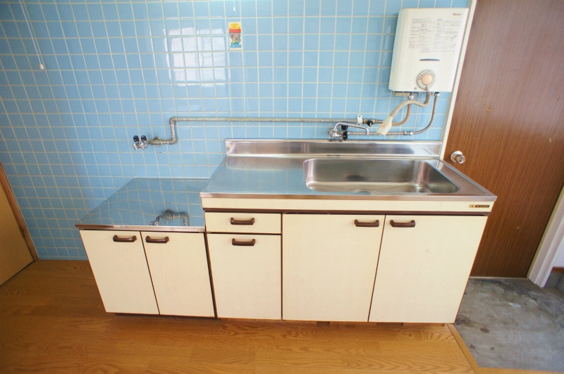 やすらぎビル【10,000円キャッシュバック対象物件】の洗面所|キッチンです