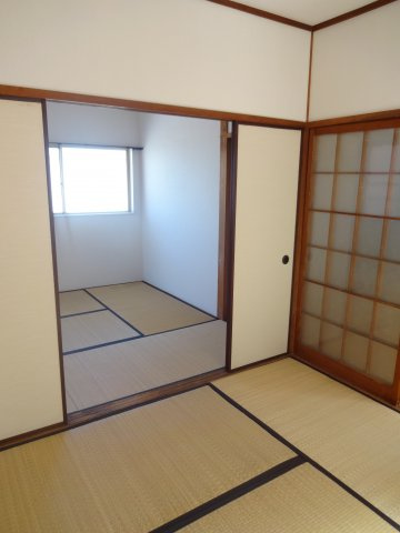 やすらぎビル【10,000円キャッシュバック対象物件】の子供部屋|ゆったりした子供部屋です