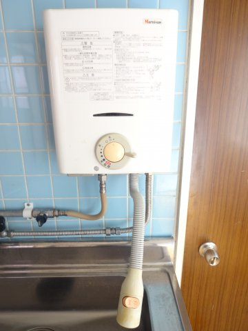 やすらぎビル【10,000円キャッシュバック対象物件】のキッチン|給湯設備です