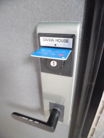 サンジェイド【10，000円キャッシュバック対象物件】の玄関|落ち着いた玄関です