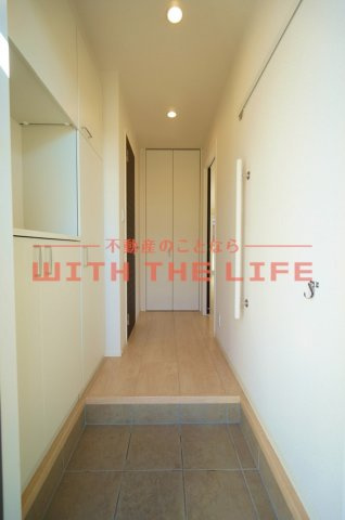 グランメゾン大石【キャッシュバック対象物件】の玄関|明るい玄関です