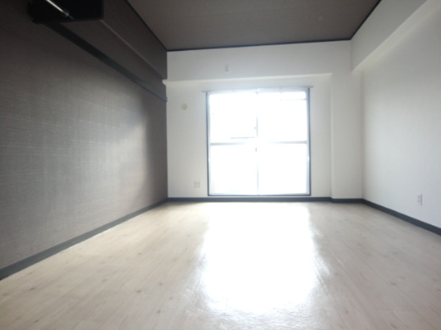 第2HIROハイツ【キャッシュバック対象物件】の洋室