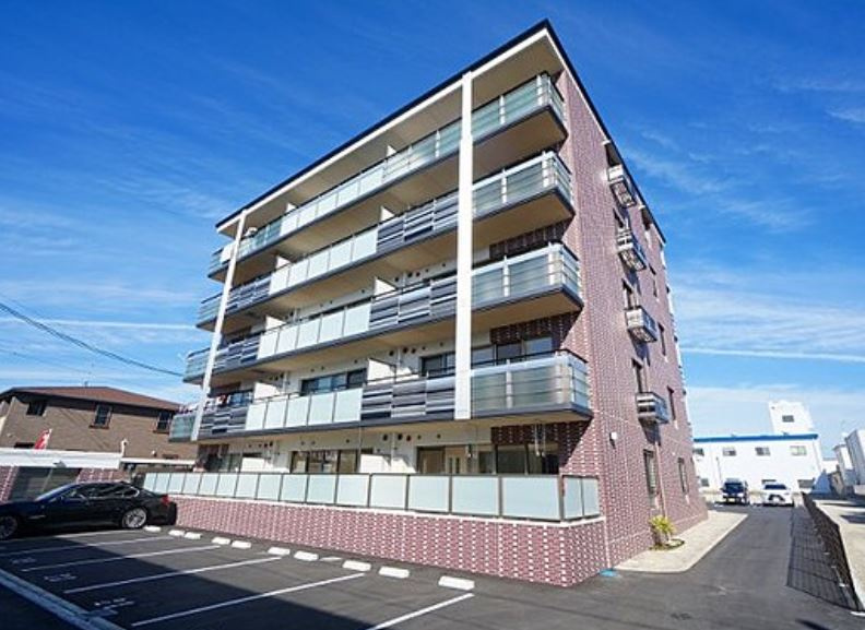 サニーコート梅満【キャッシュバック対象物件】の駐車場|駐車場があります