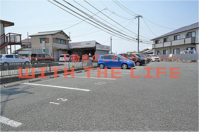 セジュールシャンスⅡ【キャッシュバック対象物件】の駐車場|駐車場に車を止められます