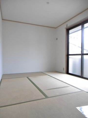 シャルムⅠ【10,000円キャッシュバック対象物件】の和室|和室があれば、来客や子供用のスペースとして活躍します