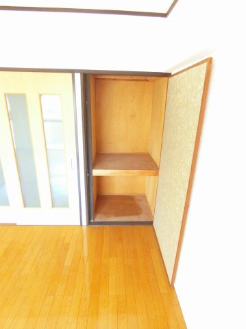 第二森光ビル【10,000円キャッシュバック対象物件】の収納|ちょっとした収納スペースも充実しています